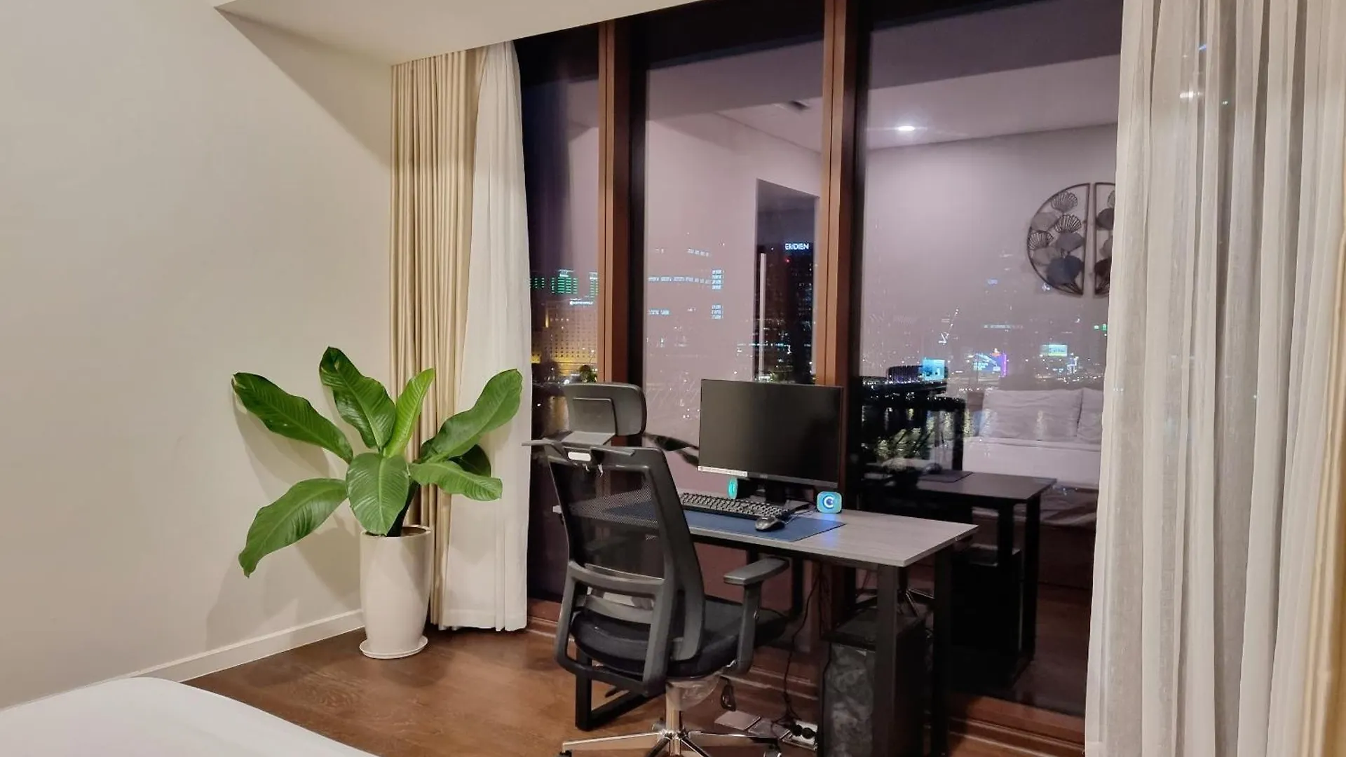 Metropole-Can Ho Quan 2, Quan 1 Ho Chi Minh City Vietnam